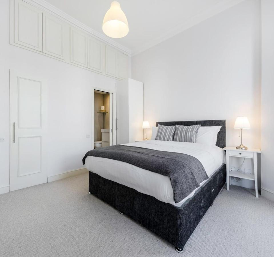 Elegant Earl'S Court 2 Bedroom Flat Just 4 Minutes From Tube London Exterior foto